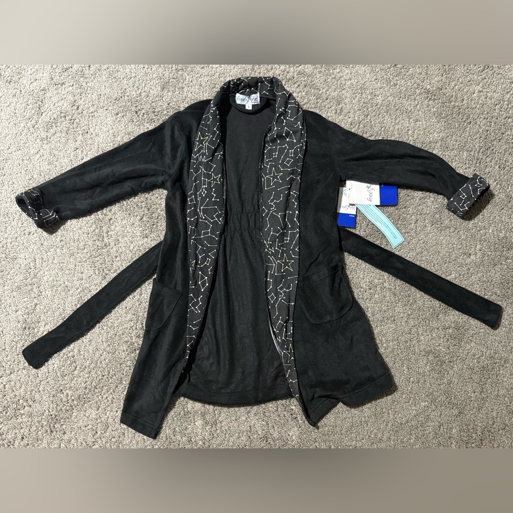 $10 Children's Constellations Robe. New. $10 WHEN BUMDLED WITH 3 OR MORE ITEMS